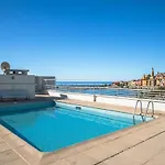 Le Sun Piscine Toit Terrasse * マントン
