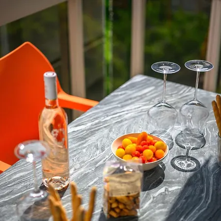 Le Sun - - Piscine Toit Terrasse- Wifi - Appartement Menton